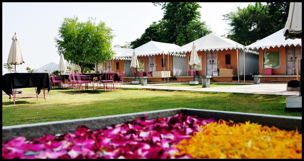 Готель Raasleela Luxury Camp Удайпур Екстер'єр фото